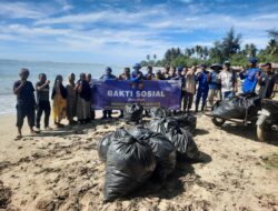 Satpolairud Polres Aceh Barat Gelar Aksi Bersih Pantai Lhok Bubon