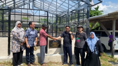 PRKP USK dan JICA Serahkan Rumah Kaca Kepada Pelaku Usaha Ikan Asin