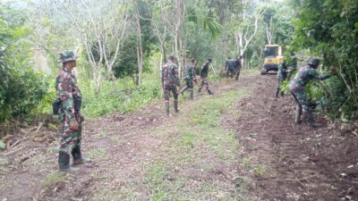 Komandan SSK TMMD Reguler Ke-123 Kodim 0112/Sabang Pimpin Pembersihan Badan Jalan di Gampong Jaboi