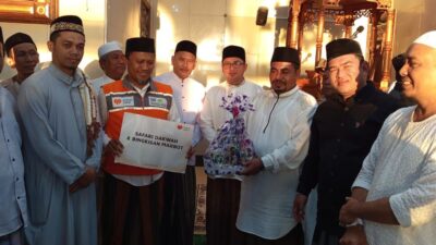 Peduli Dengan Warga, Rumah Zakat Berikan Bantuan Sembako Kepada Petugas Marbot Masjid