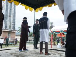 Tiga Pelanggar Syariat Islam di Aceh Besar Dicambuk 