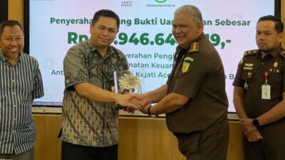 Kejati Aceh Kembalikan Uang Sitaan Kasus Tipikor  KPMJB Aceh Barat