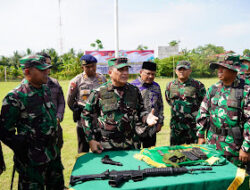 Pangdam IM Apresiasi Penyerahan Senjata Sisa Konflik dari Masyarakat saat Penutupan TMMD