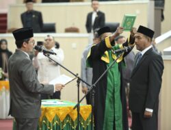 Zulkasmi Gantikan Isnaini Husda di DPRK Banda Aceh