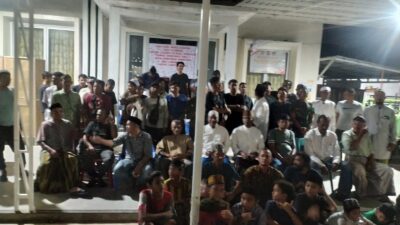 Warga Gampong Deah Glumpang Segel Kantor Keuchik