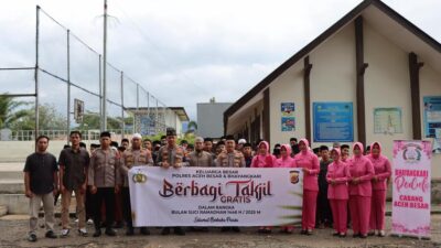 Wujud Kepedulian di Bulan Ramadhan, Kapolres Aceh Besar Berbagi Takjil di Pesantren Al-Fauzul Kabir