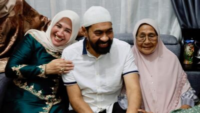 Gubernur Aceh dan Istri Bersilaturahmi di Kampung Halaman, Disambut Antusias Warga