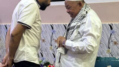 Gubernur Aceh Silaturahmi ke Abu Paya Pasi dan Waled Lapang