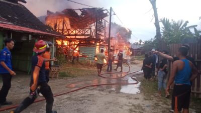 18 Rumah Dinas Asrama Kompi Kodim 0104/ATIM di Kota Langsa Terbakar
