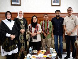 Gubernur Aceh Sambut Kedatangan Menteri Kehutanan dan Rombongan Komisi IV DPR RI di Bandara SIM