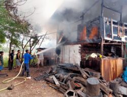 Bengkel Mobil di Kajhu Ludes Terbakar, BPBD Aceh Besar Kerahkan Dua Armada Damkar 