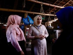 Ketua PKK Aceh Tinjau Rumah Dhuafa di Pidie, Pastikan Bantuan Rumah Layak Huni Tepat Sasaran