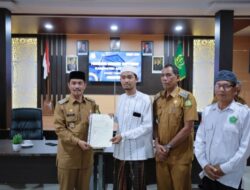 18 Nazhir Aceh Besar Terima Sertifikat Tanah Wakaf