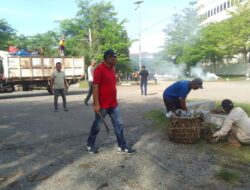 ASN di Pidie Jaya Bersihkan Komplek Perkantoran Sambut Hari Jadi dan MTQ Provinsi Aceh