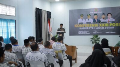 Buka Konferensi PGRI Aceh Besar, Wabup Syukri: PGRI Punya Peran Memperjuangkan Hak Guru