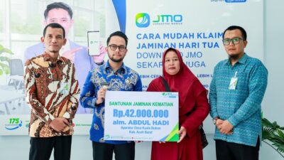 Wabup Aceh Barat Serahkan Santunan Kematian kepada Ahli Waris Non-ASN