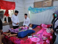 Program DOKMARU, Bupati dan Wabup Aceh Barat Jenguk Pasien Sakit Menahun