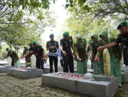 Kabintaljarahdam IM Pimpin Upacara Ziarah HUT ke-79 Bintal TNI AD di Taman Makam Pahlawan
