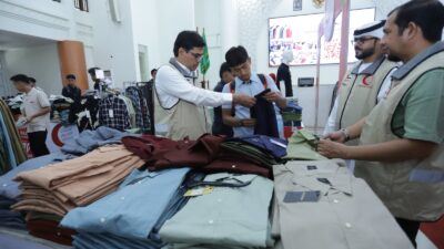UIN Ar-Raniry Salurkan 1.000 Paket Baju Lebaran dan 20 Ekor Sapi Kurban dari Emirates Red Crescent