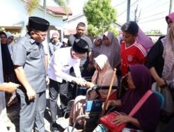Bupati Aceh Barat Salurkan Zakat untuk Fakir Miskin di Kecamatan Johan Pahlawan