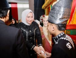 Ketua TP PKK Aceh Hadiri Kenduri Peusijuek Putra Bupati Pidie