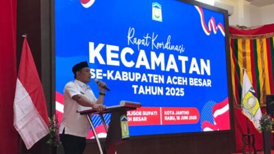 Pimpin Rakor Camat se-Aceh Besar, Syech Muharram: Camat Harus Jadi Pemimpin di Tengah Masyarakat