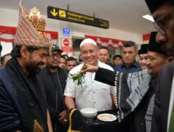 4 Pulau di Singkil Kembali ke Pangkuan Aceh, Mualem Disambut Hangat Setibanya di Bandara SIM