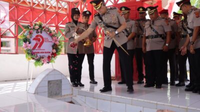 Peringati Hari Bhayangkara ke-79, Polres Aceh Selatan Ziarah ke Makam Pahlawan