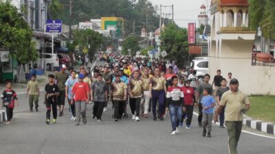 Semangat Kebersamaan Warnai Jalan Sehat HUT Bhayangkara ke-79 di Aceh Selatan