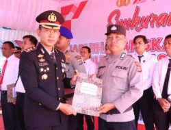 Hari Bhayangkara ke-79, Kapolres Aceh Singkil Berikan Penghargaan kepada Personel Berprestasi