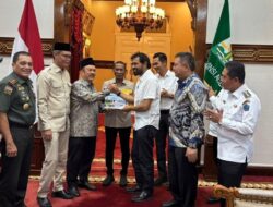 Mualem Serahkan Usulan Pembangunan Terowongan Geurutee ke Menteri PPN/Bappenas
