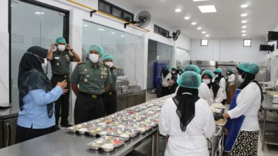 Dandim 0101/KBA Tinjau Dapur Sehat, Dukung Penuh Program Makan Bergizi Gratis