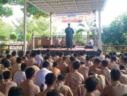 Imam Masjid Raya Baiturrahman Isi Kajian Jumatan di SMAN 9 Banda Aceh