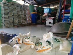 Gampong Cot Ba’u Pertama Salurkan Bantuan Beras di Sabang