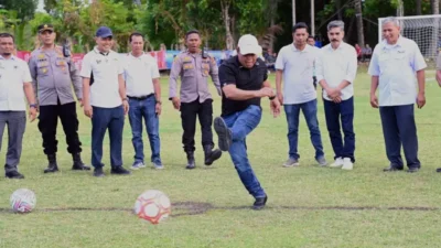 Bupati Aceh Besar Buka Turnamen Bola Kaki HUT ke-61 Persalam Lamcot