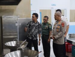 Wakapolda Brigjen Ari Wahyu Widodo Tinjau Pembangunan SPPG ke-2 Miiik Polda Aceh di Gampong Lamcot