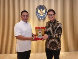 Perkuat Jangkauan Layanan Kesehatan, Bupati Aceh Besar Audiensi dengan Menkes RI