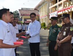 Pemko Langsa Gelar Apel Pembagian Bendera Merah Putih