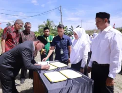 Bupati Lantik Sembilan Kepala Puskesmas dan 144 Tenaga Fungsional di Lingkungan Dinkes Aceh Besar