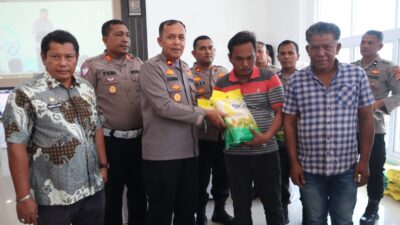 Dukung Gerakan Pangan Murah, Polres Aceh Besar Salurkan Beras SPHP Untuk Masyarakat