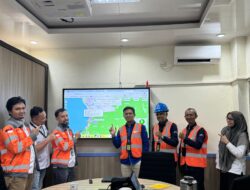 PT Solusi Bangun Andalas Gandeng BMKG Pasang Alat Penakar Hujan Otomatis