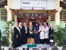 Bunda PAUD Aceh Besar Hj. Rita Mayasari Sambangi PAUD Zahratul Quray Meunasah Mesjid Lamlhom