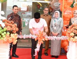 Bupati Aceh Besar Lakukan Grand Opening PT. BPR Syariah Ingin Jaya