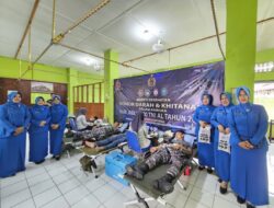 TNI AL Gelar Donor Darah dan Khitanan Massal
