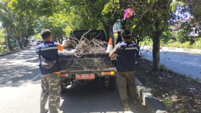 Laksanakan Instruksi Bupati, DLH Aceh Besar Mulai Benahi Jalan Protokol