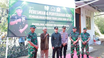 Bupati Aceh Barat Dampingi Pangdam IM Penyerahan Kunci Rumah Dhuafa di Seuneubok