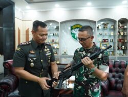 Pangdam IM Terima Penyerahan Senjata Api Sisa Konflik dari Warga Aceh Tamiang dan Aceh Barat