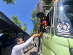 Wagub Fadhlullah Sapa Supir Truk Pelat Luar Aceh di Puncak Geurutee, Beri Uang Makan Siang