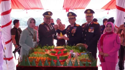Hadiri Upacara HUT Ke-80 TNI, Kapolda Aceh: Makin Kuat Bersama Rakyat