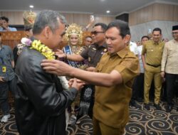 Wagub Fadhlullah Sambut Kedatangan Ketua MPR RI Ahmad Muzani di Bandara SIM
